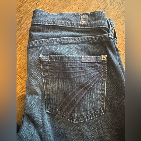 Seven for All Mankind Dojo Dark Wash Denim Jeans Sz 26x32 EUC - Picture 5 of 8